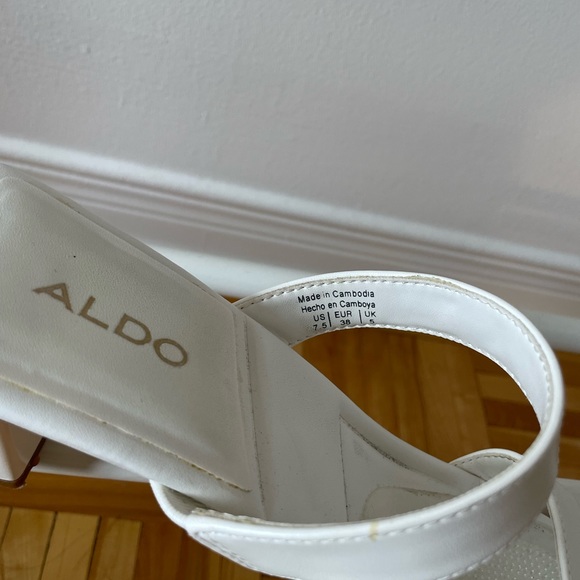 White strappy block heel sandals - Picture 6 of 6